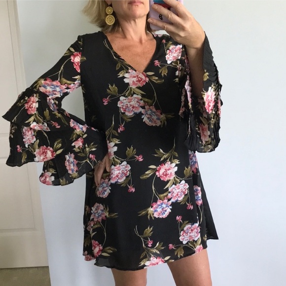 Floral Tiered Bell Sleeve Dress - Picture 2 of 6
